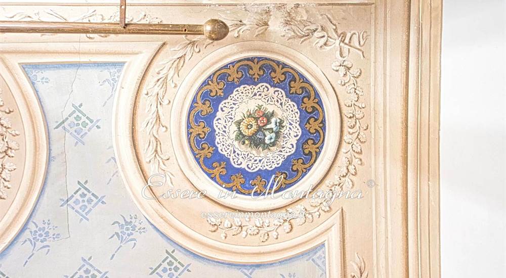 La stanza del cassone affrescato