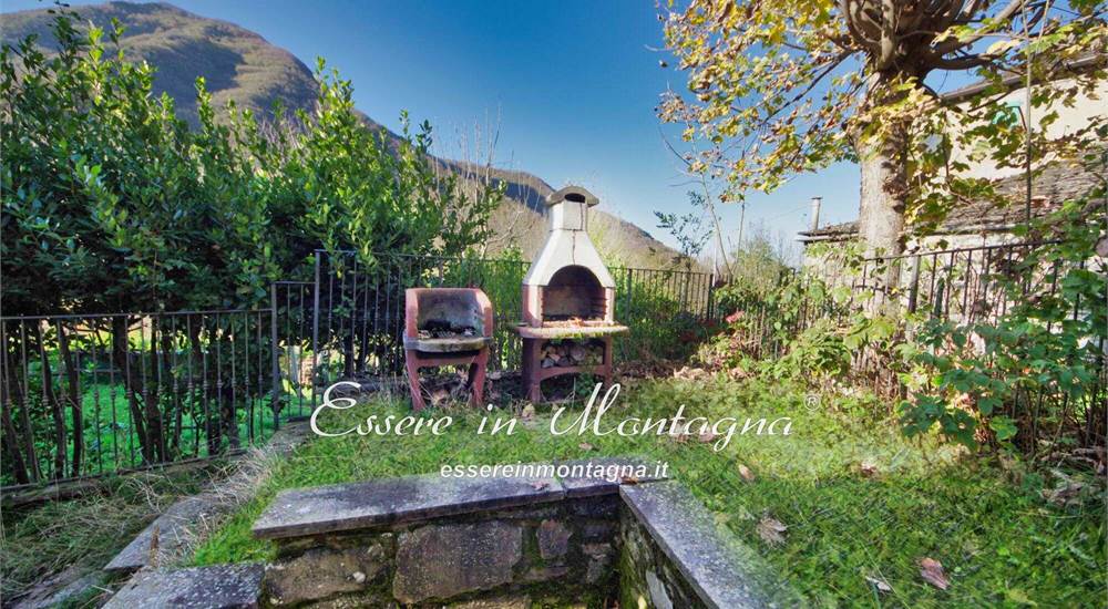 Il giardino BBQ della casina piccola