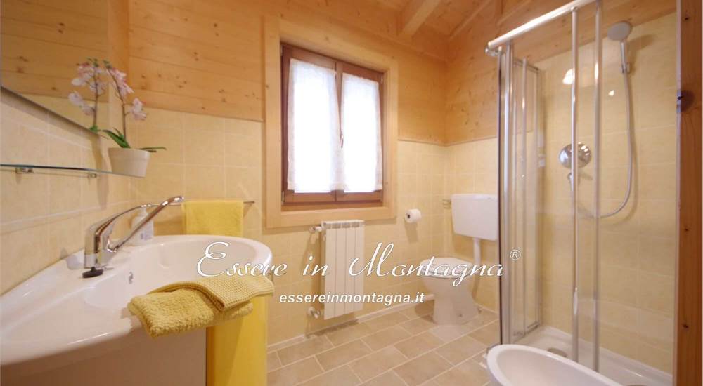 Il bagno giallo