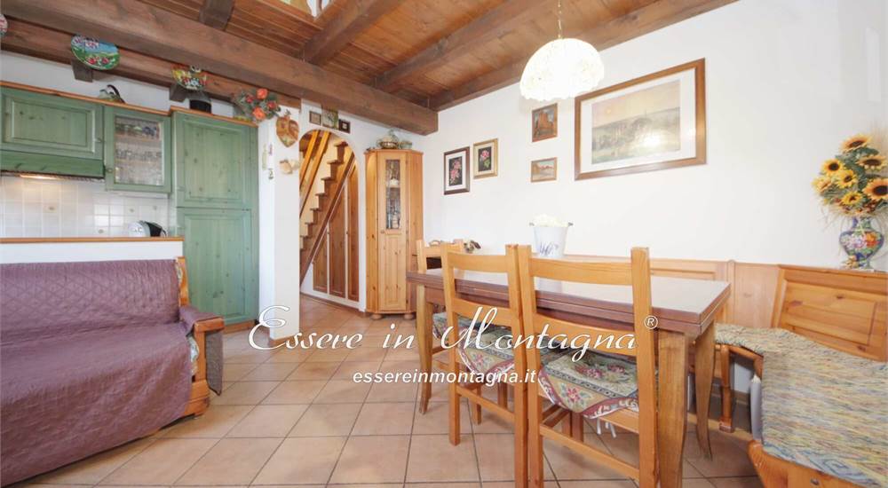 Il soggiorno con camino