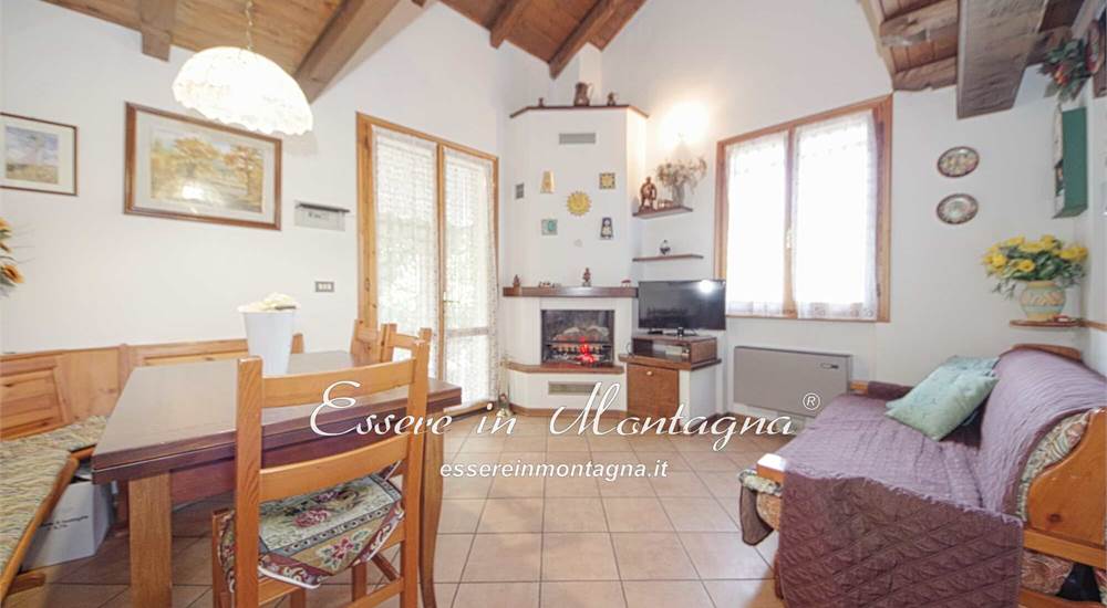 Il soggiorno con camino