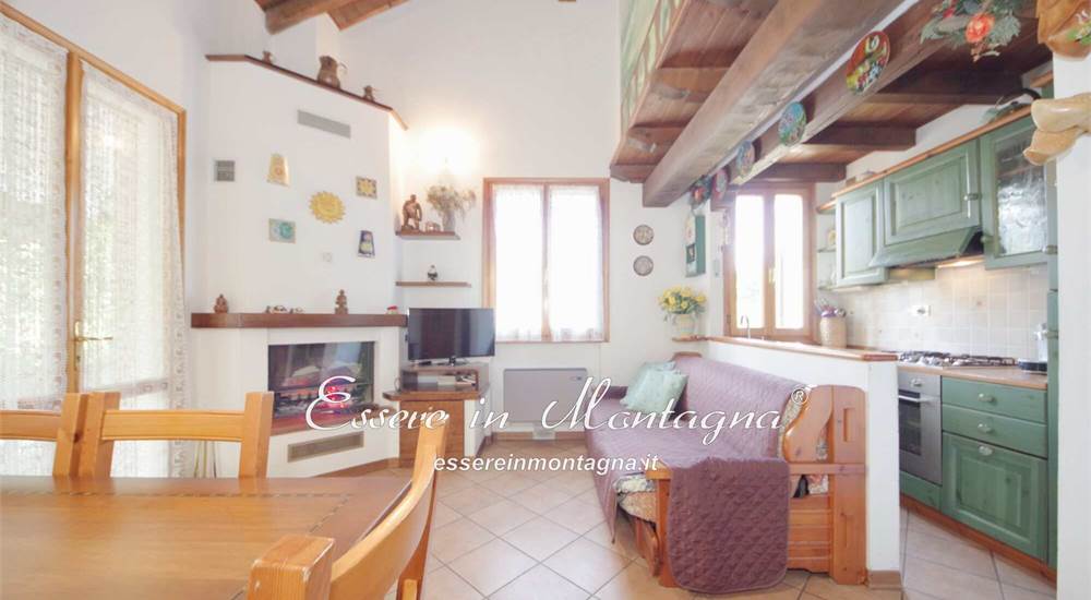 Il soggiorno con camino