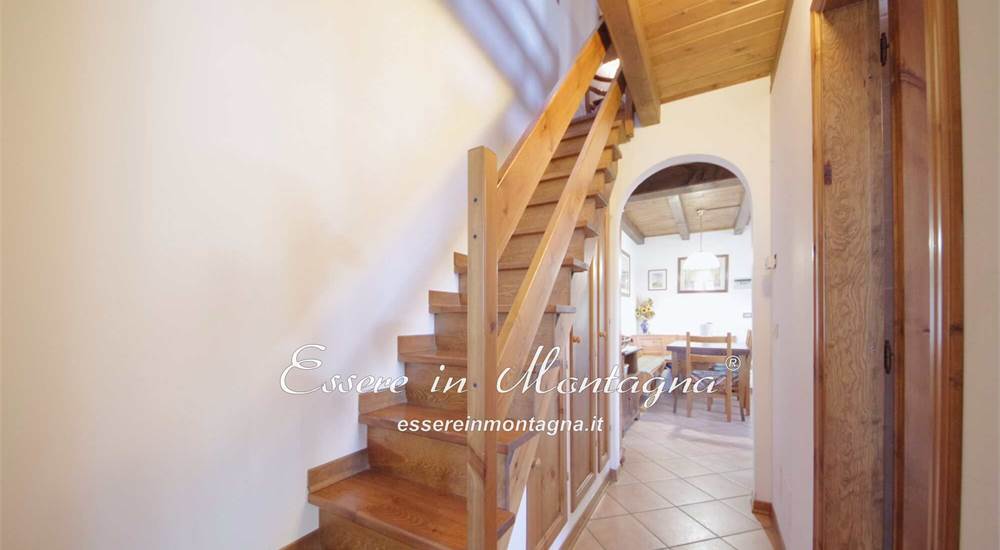 La scala che porta su