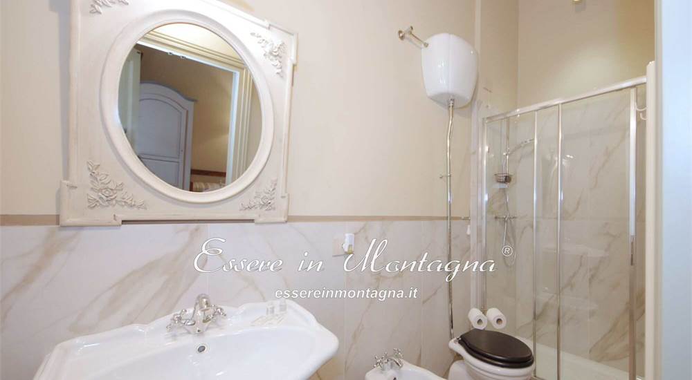 Il bagno della camera 2