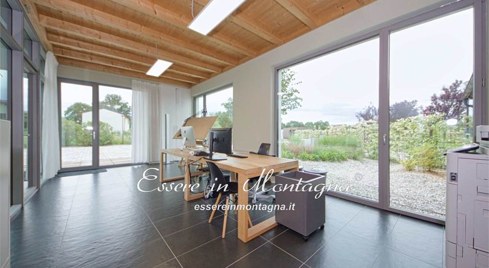 Zona uffici, ufficio 1