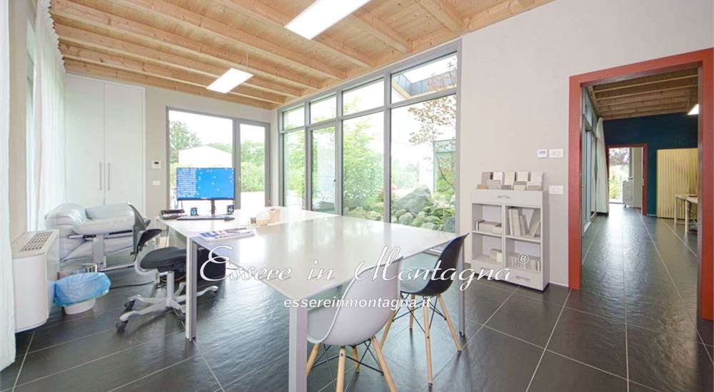 Zona uffici, ufficio 3