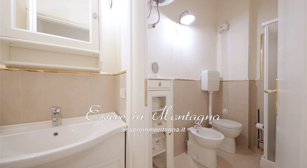 Il bagno con doccia