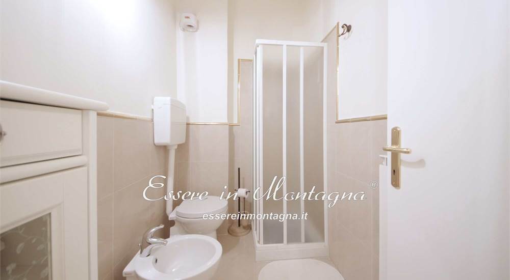 Il bagno con doccia