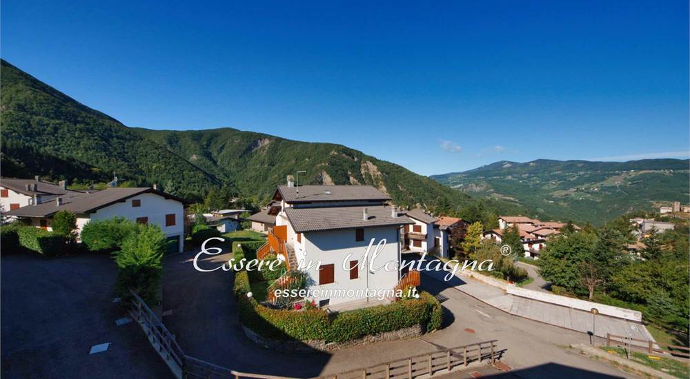 La vista dal porticato