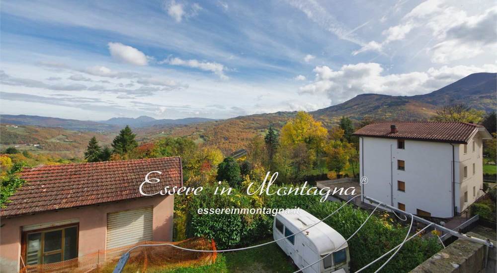 La vista dal balcone 1 del 1 piano