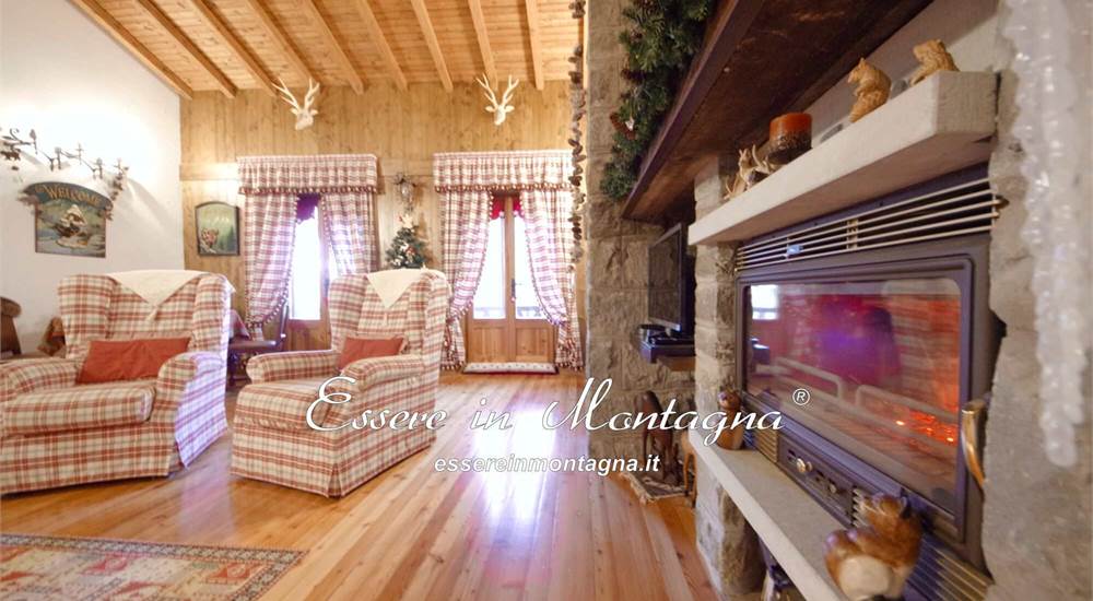 Il soggiorno: il camino