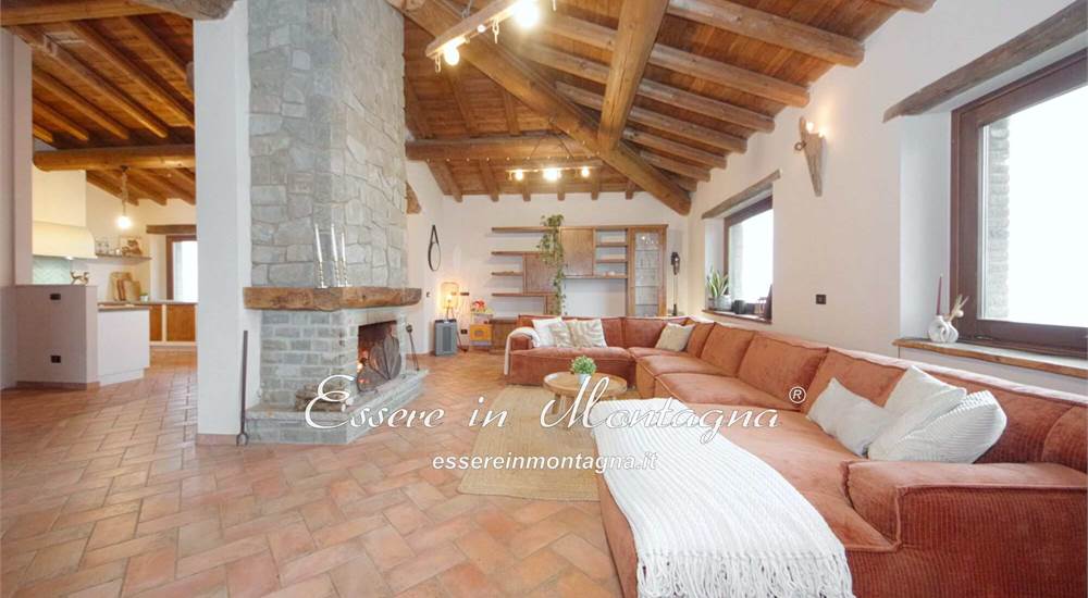 Il soggiorno open sulla cucina