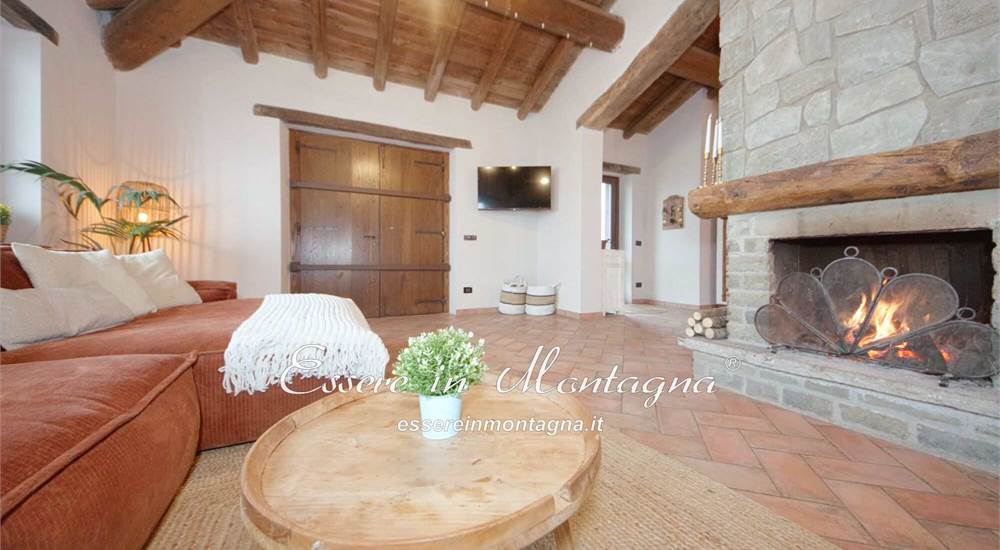 Il soggiorno open sulla cucina