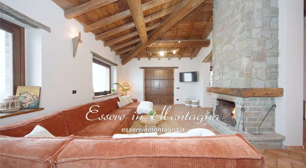 Il soggiorno open sulla cucina